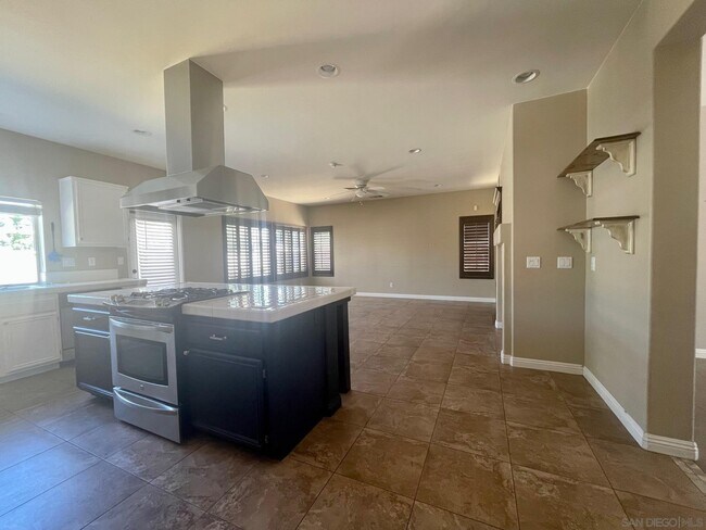 Building Photo - 31474 Tulette Ln