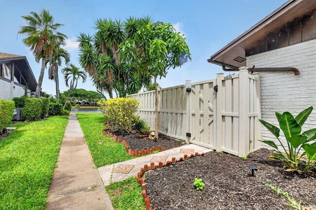 Building Photo - 9903 Boca Gardens Trl
