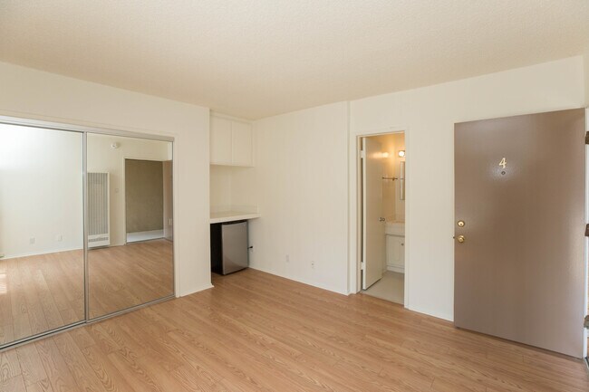 Foto del edificio - 2344 Walnut Ave