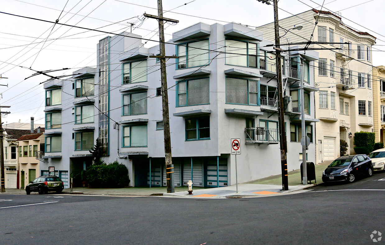 Primary Photo - 2875 Greenwich St