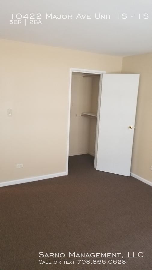 Building Photo - 5 bedroom in Oak Lawn IL 60453