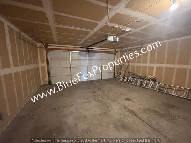 Building Photo - 6006 S Mogollon Dr