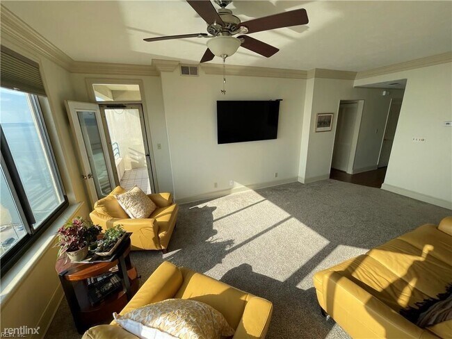 Foto del edificio - 1 br, 1 bath Condo - 7505 River Rd Apt 17F