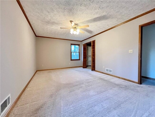 Building Photo - 3342 Devaughn Dr