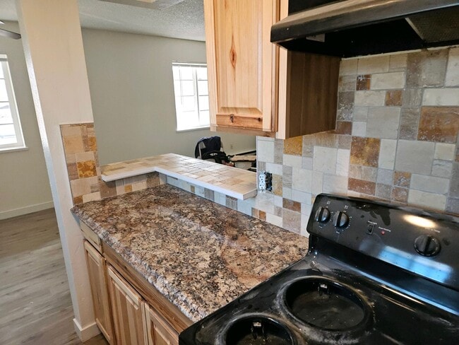 Building Photo - SLICK ROCK APARTMENTS