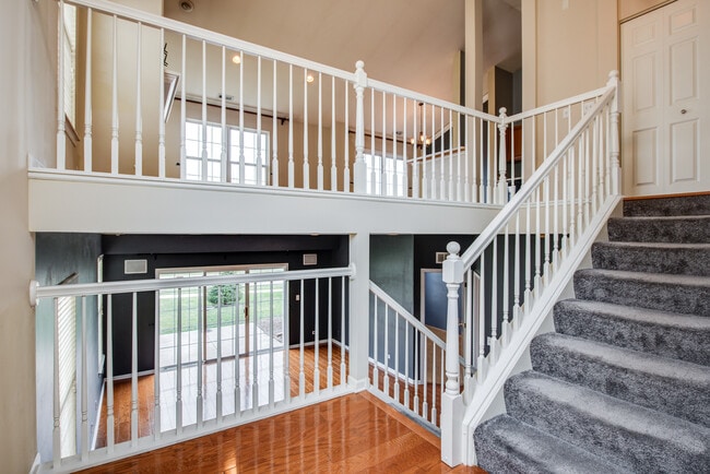 Building Photo - 2332 Georgetown Cir
