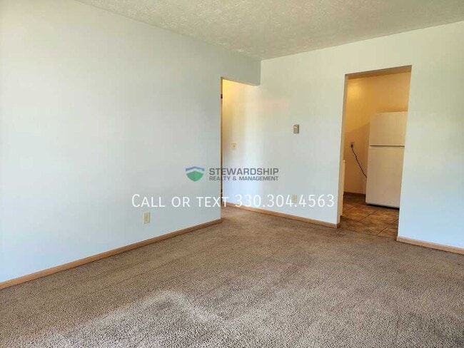 Building Photo - 7277 Stuhldreher St NW