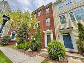Building Photo - 424 Ava Way NE