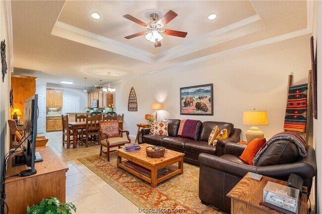 Foto del edificio - 3805 Silverthorne Lane