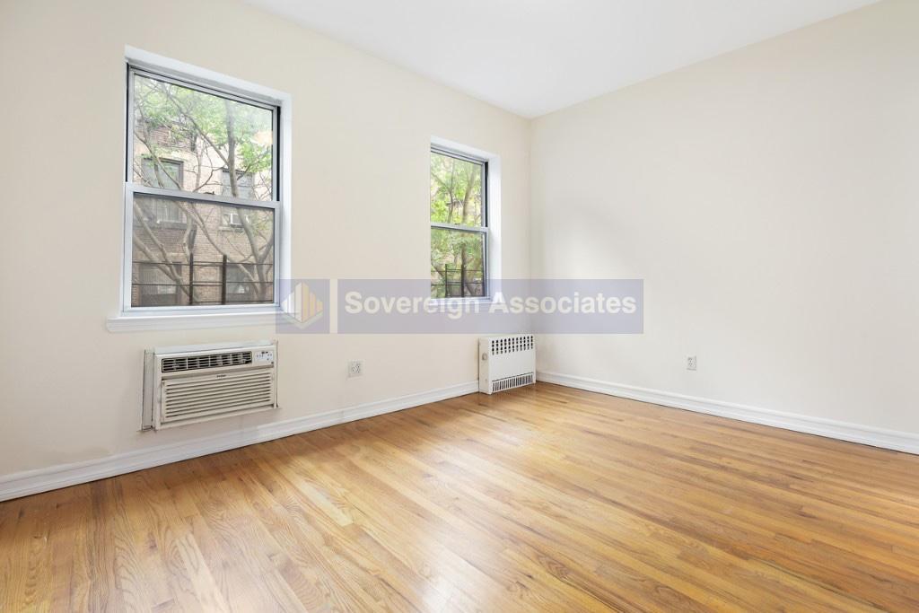 Primary Photo - 315 West 82nd Street