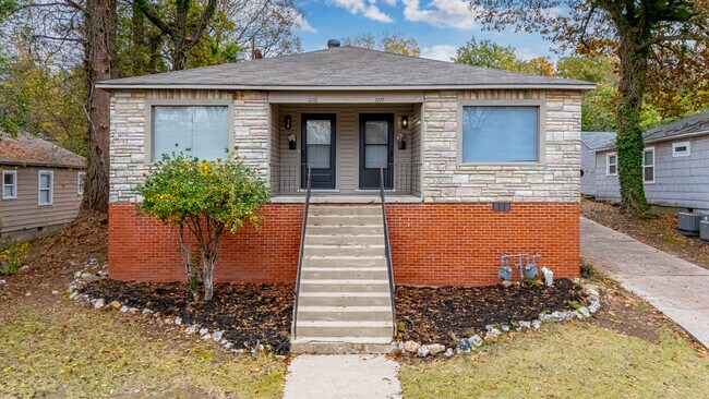 Building Photo - 2221 Blackwood Rd