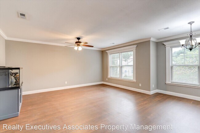 Building Photo - 3 br, 2.5 bath House - 3011 Apple Way