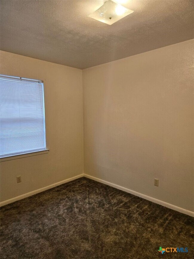 Building Photo - 1206 Urbantke Ct