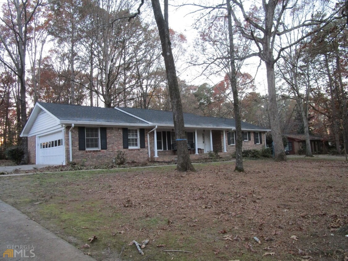 Primary Photo - 2061 Rainbow Dr SW