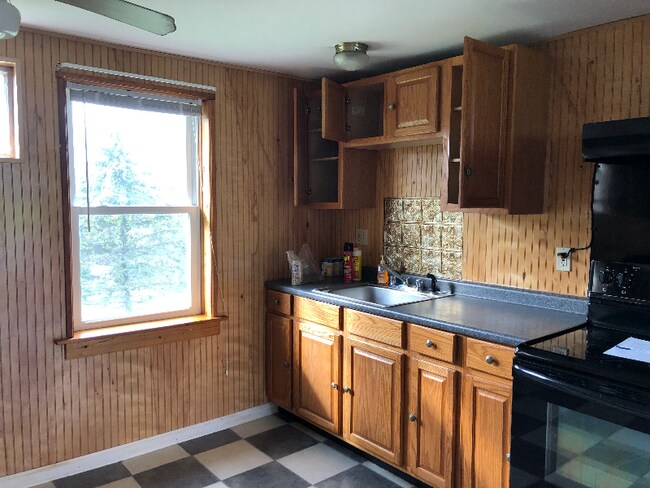 Building Photo - 31 Ridge Rd