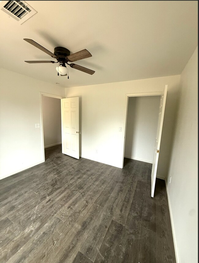 Foto del edificio - Dunlap Dr