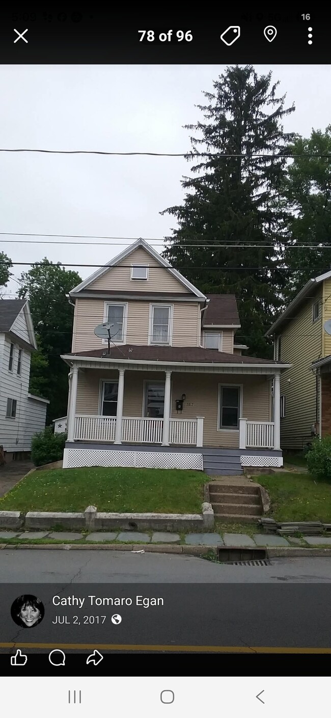 Building Photo - 2017 Green Ridge St