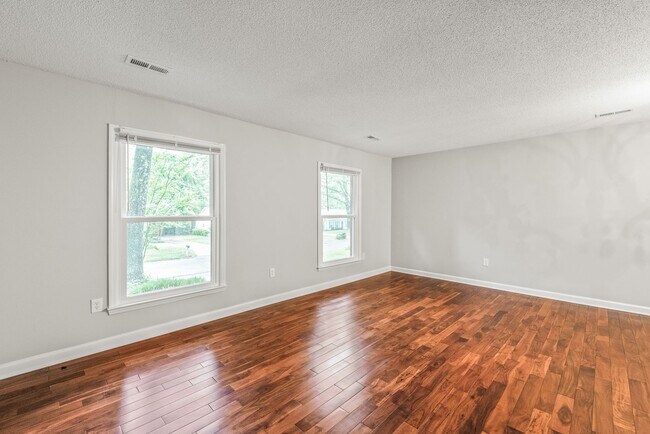 Foto del edificio - Move-in Ready 3 Bedroom Ranch!!