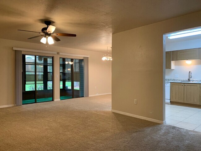 Building Photo - 9045 York Ln, Unit 15B