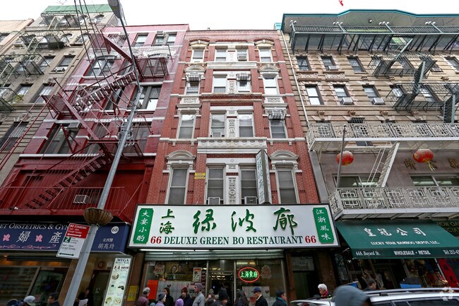 Building Photo - 66 Bayard St