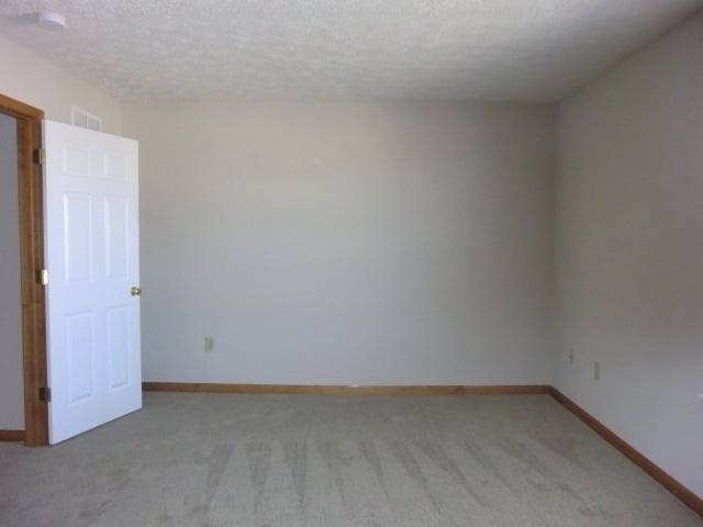 Building Photo - 222 Sandridge Dr