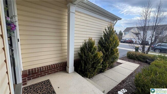 Foto del edificio - 8536 Mayfair Ct