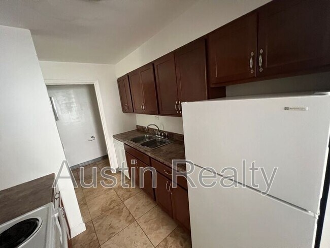 Foto del edificio - 4398 McPherson Ave