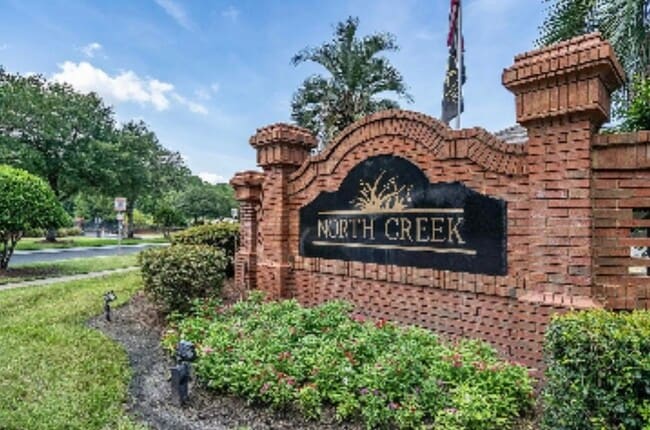 Building Photo - Beautifully maintained 3-bedroom, 2-bath h...
