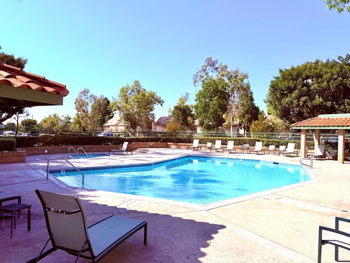 Foto principal - Best Value in Irvine!