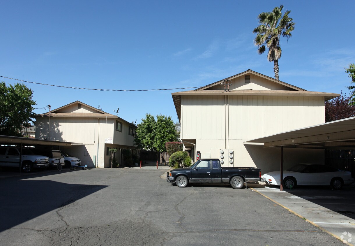 Primary Photo - 965 Pioneer Ave