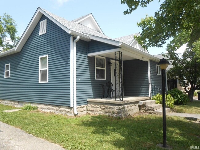 Building Photo - 525 Q St