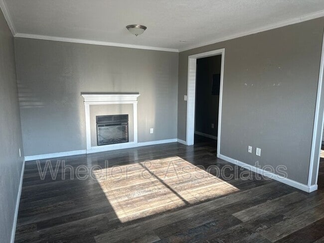 Building Photo - 520 E 4400 S
