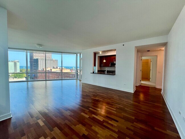 Building Photo - 505 N McClurg Ct
