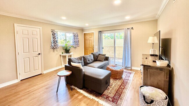 Building Photo - Wonderful Private & Quietly located Bottom...