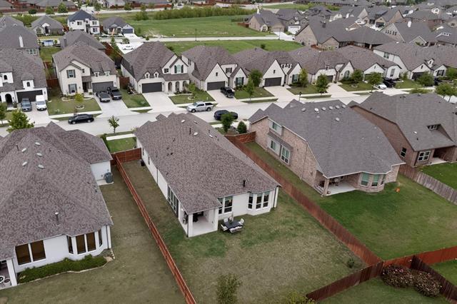 Foto del edificio - 15049 Chipwood Dr