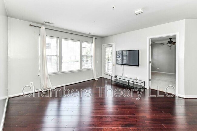 Foto del edificio - 21850 Locomotive Terrace