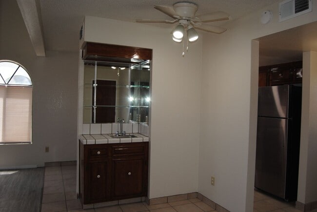 Building Photo - 3520 Ashe Rd