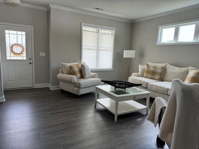 Foto del edificio - 123 Martins Mill Ct