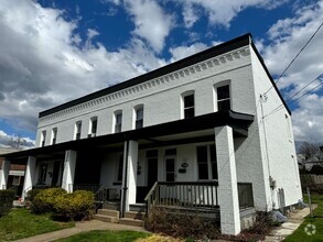 Building Photo - 7330 Woodlawn Ave