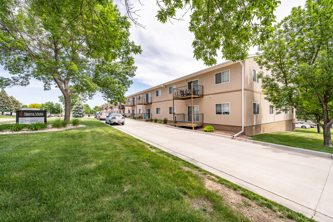 Building Photo - Sierra Vista Apartments