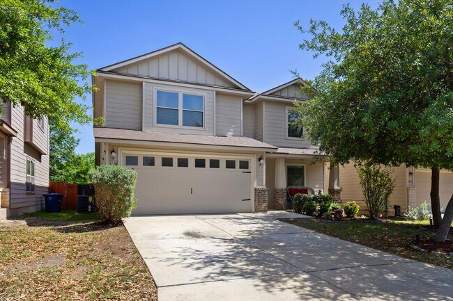 Building Photo - 4 Bedroom/3.5 Bath Northeast Crossing Subd...