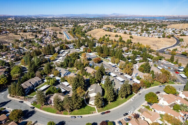Foto aérea - Hillcrest Vista Apartments
