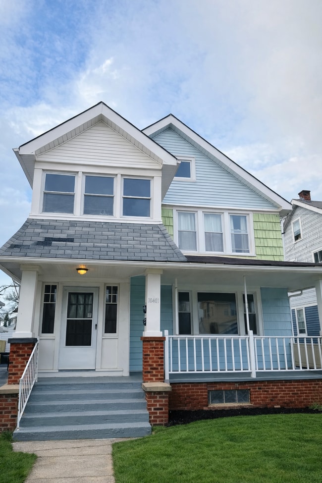 Building Photo - 10401 Homeworth Ave