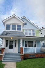 Building Photo - 10401 Homeworth Ave