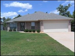 Building Photo - 9800 Herndon Rd