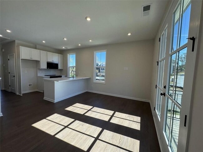 Building Photo - 1393 Breezy Cir