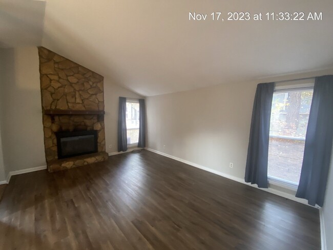 Foto del edificio - 419 Loblolly Ct