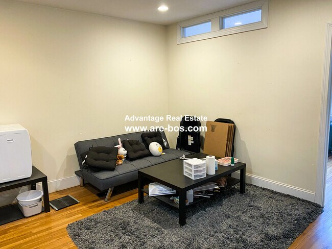 Building Photo - 66 Egmont St