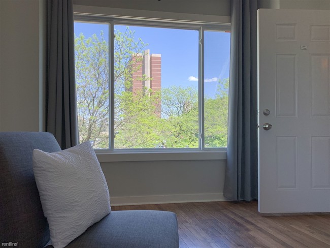 Foto del edificio - 2 br, 1 bath Apartment - 7627 Poe St Apt 2