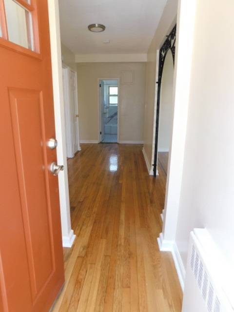 Foto principal - 3567 Olinville Ave